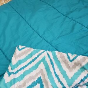 Reversible comforter